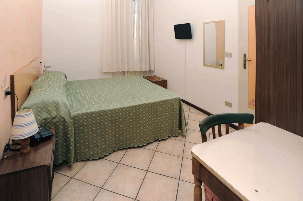 מונטה קטיני טרמה Hotel Marina חדר תמונה