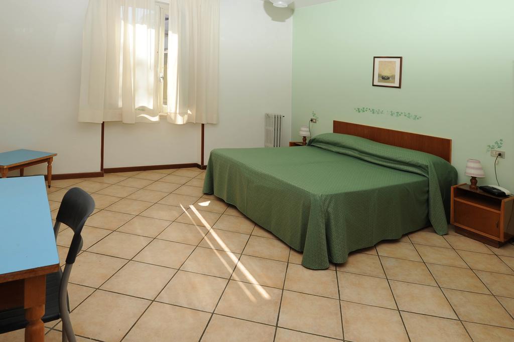 מונטה קטיני טרמה Hotel Marina חדר תמונה